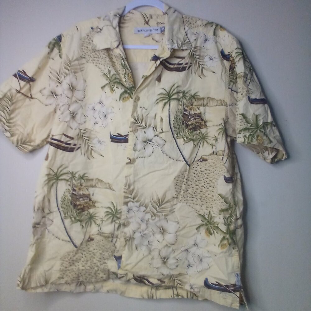 Quicksilver Edition Shirt M Button Up Short Sleeve Hawaiian Tropical Tan Green